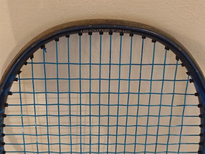 Vendo coppia di Yonex Ezone con incordatura nuova per entrambe con Yonex Polytour Spin 1,25 mm tutto 21 kg