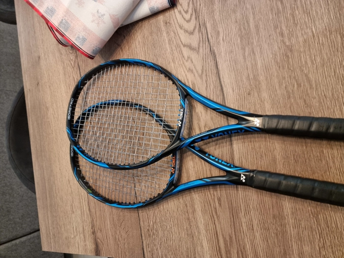 Yonex ezone dr 98