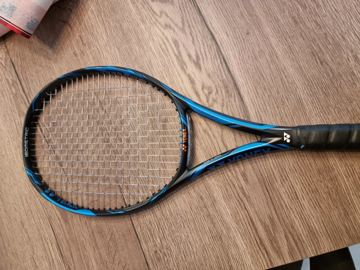 Yonex ezone dr 98