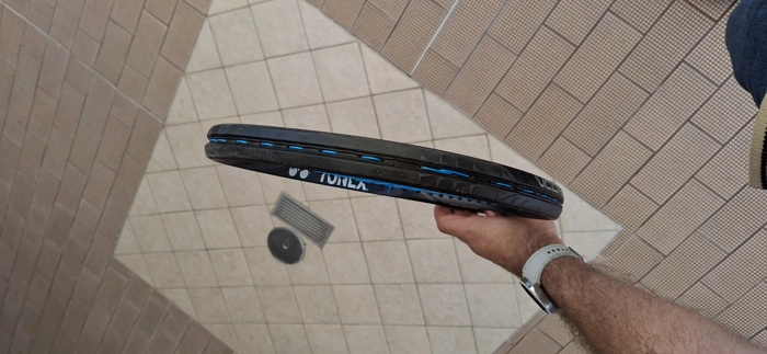 YONEX VCORE 100 GALAXY BLACK L2 300G