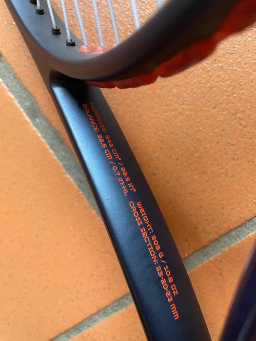 Vendo racchetta VOLKL V-Feel V1 PRO 