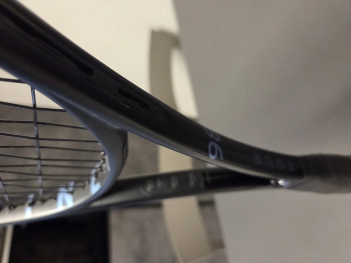 Head Gravity Tour 2025 manico 3